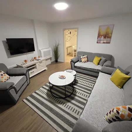 - Stan Na Dan Four H * Sarajevo